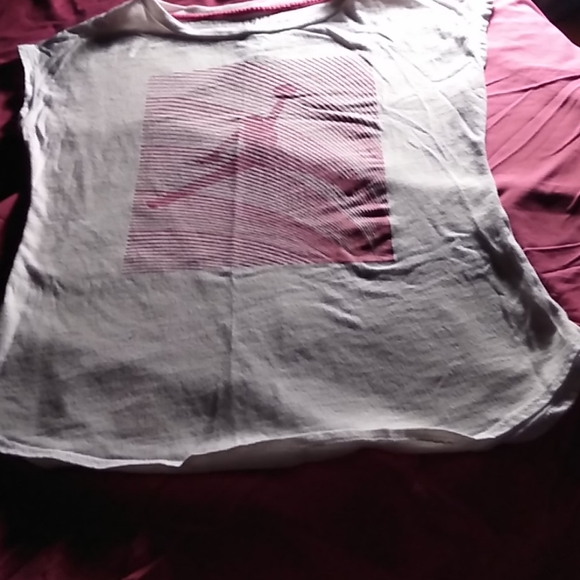 White and fuchsia pink Nike shirt - Picture 4 of 4